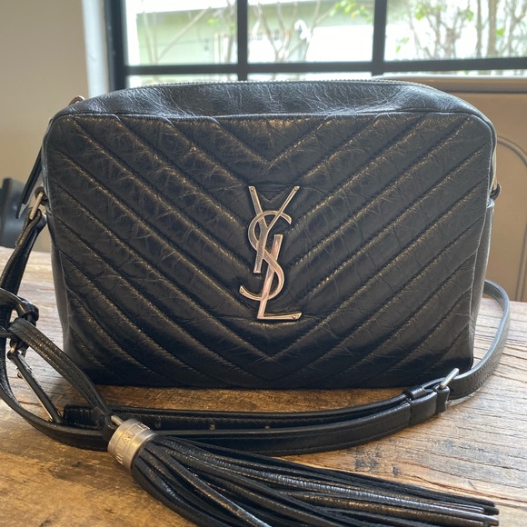 Yves Saint Laurent Handbags - YSL Saint Laurent LOU cámara bag